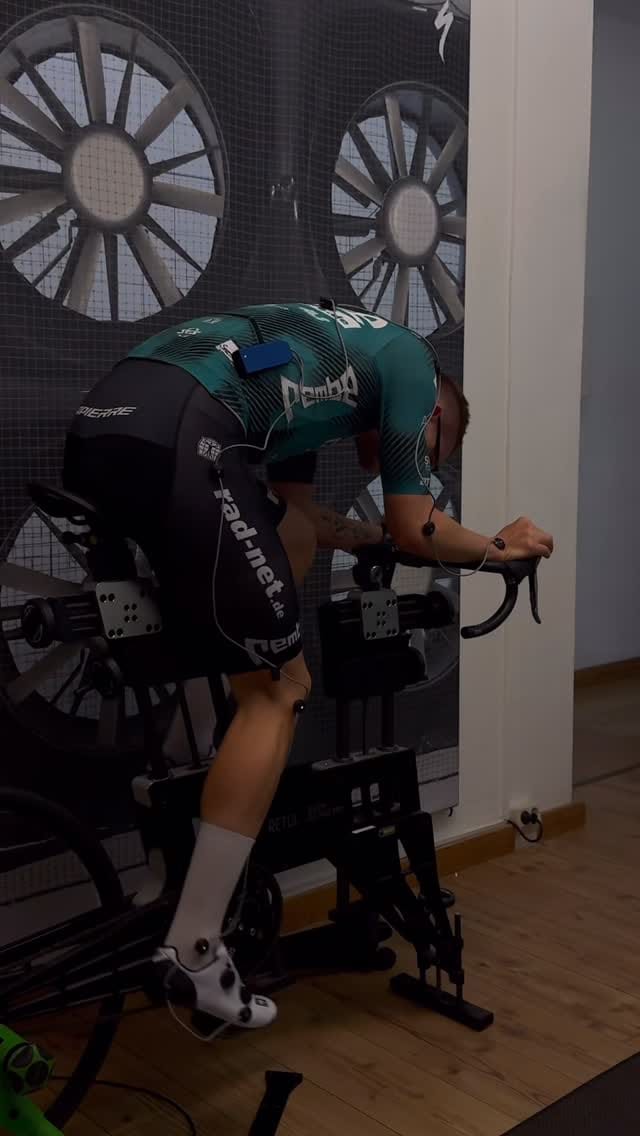 Post 8 by Torsten Hiekmann on Instagram (video)