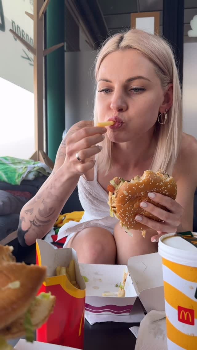 Post 4 by Tattoo München / Kaizen on Instagram (video)