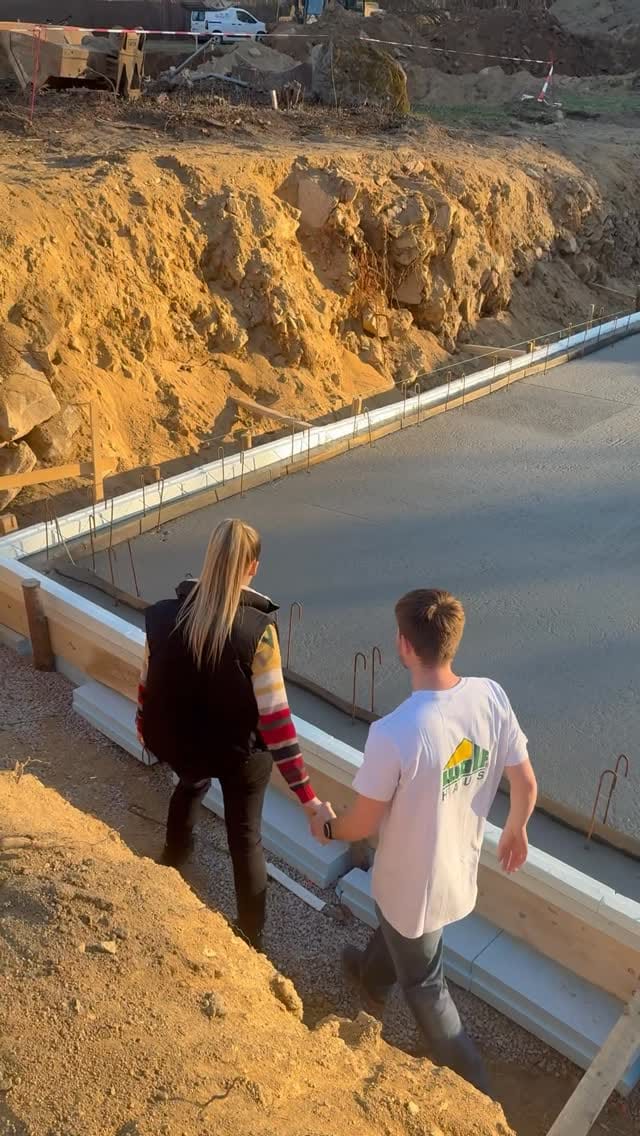 Post 6 by Anja Angel on Instagram (video)