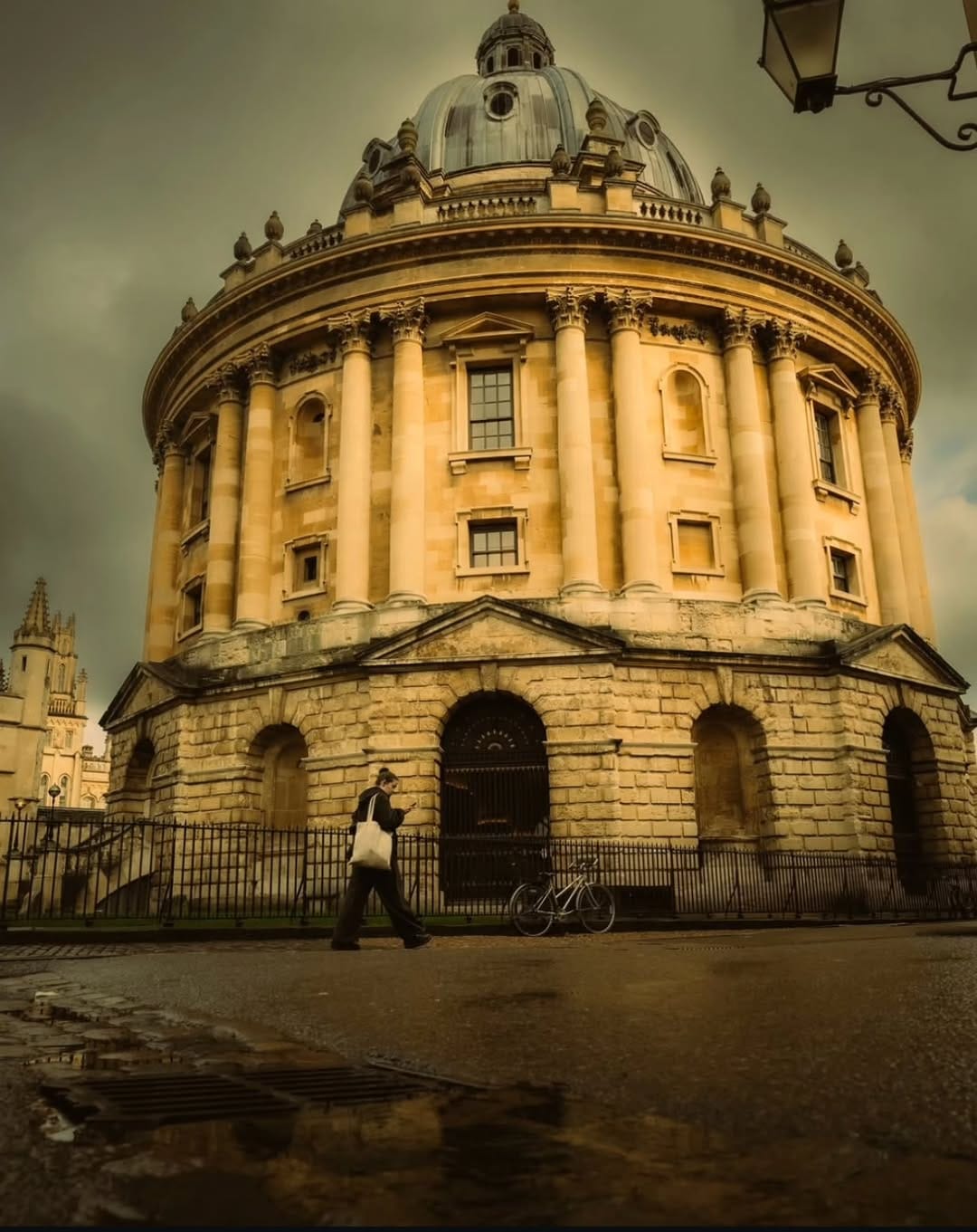 Post 4 by Igers Oxford on Instagram (image)