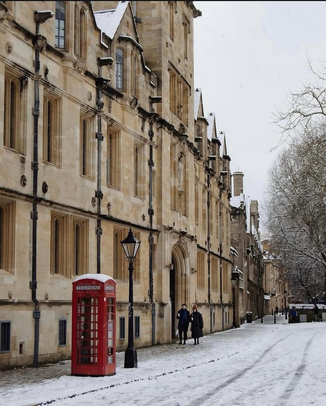 Post 2 by Igers Oxford on Instagram (image)