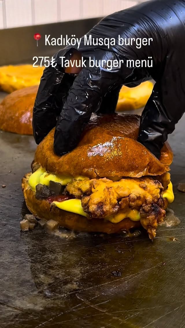 Post 2 by Anne Yapımı Burger on Instagram (video)