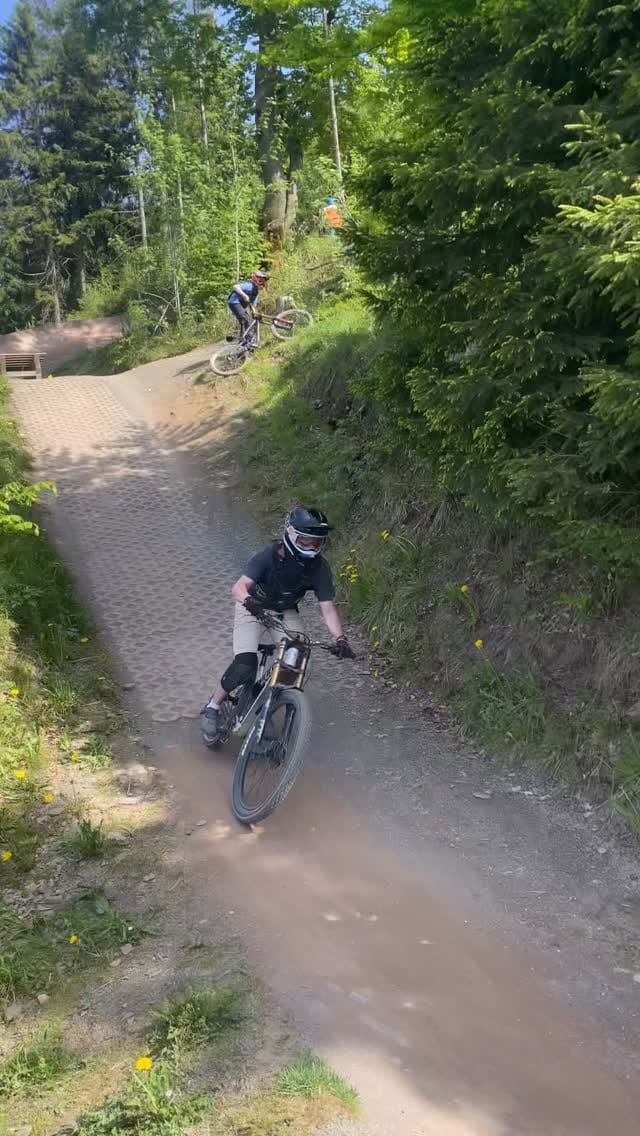 Post 6 by GIANT Bicycles DE/AT on Instagram (video)