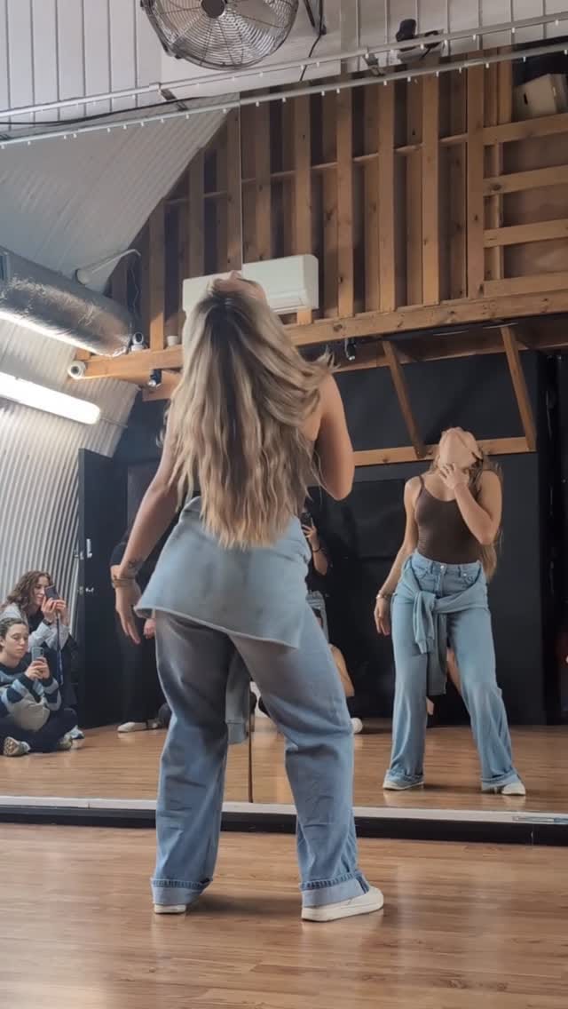 Post 8 by Aina Nova | Bachata Solo Method on Instagram (video)