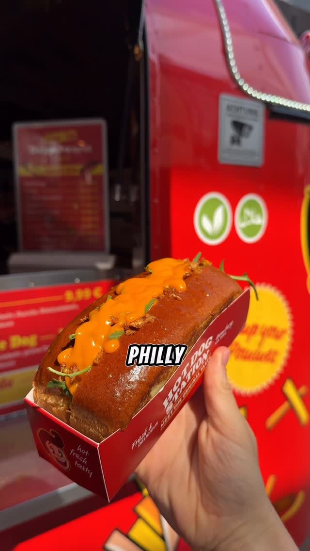 Post 1 by HOT DOG STATION on Instagram (video)
