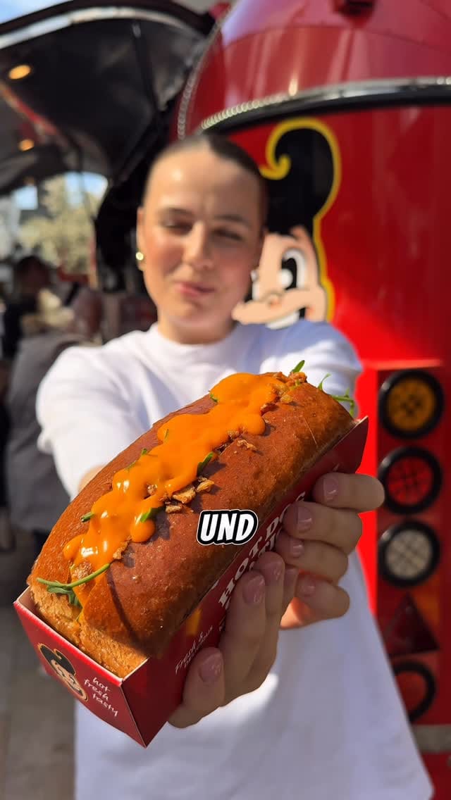 Post 3 by HOT DOG STATION on Instagram (video)