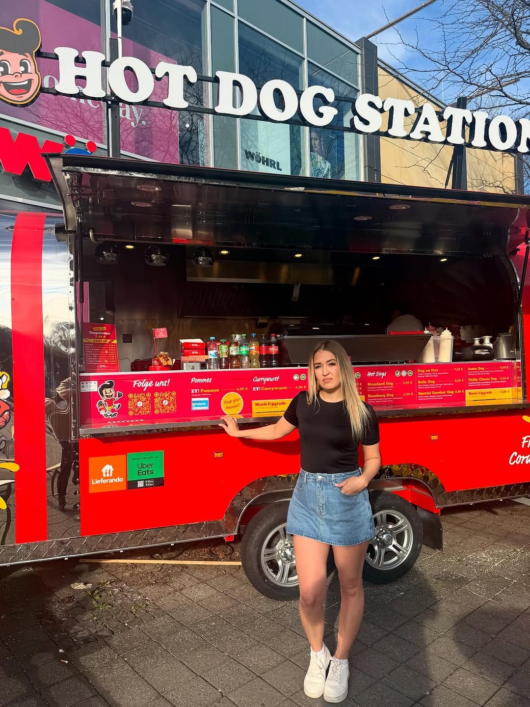 Post 6 by HOT DOG STATION on Instagram (carousel)