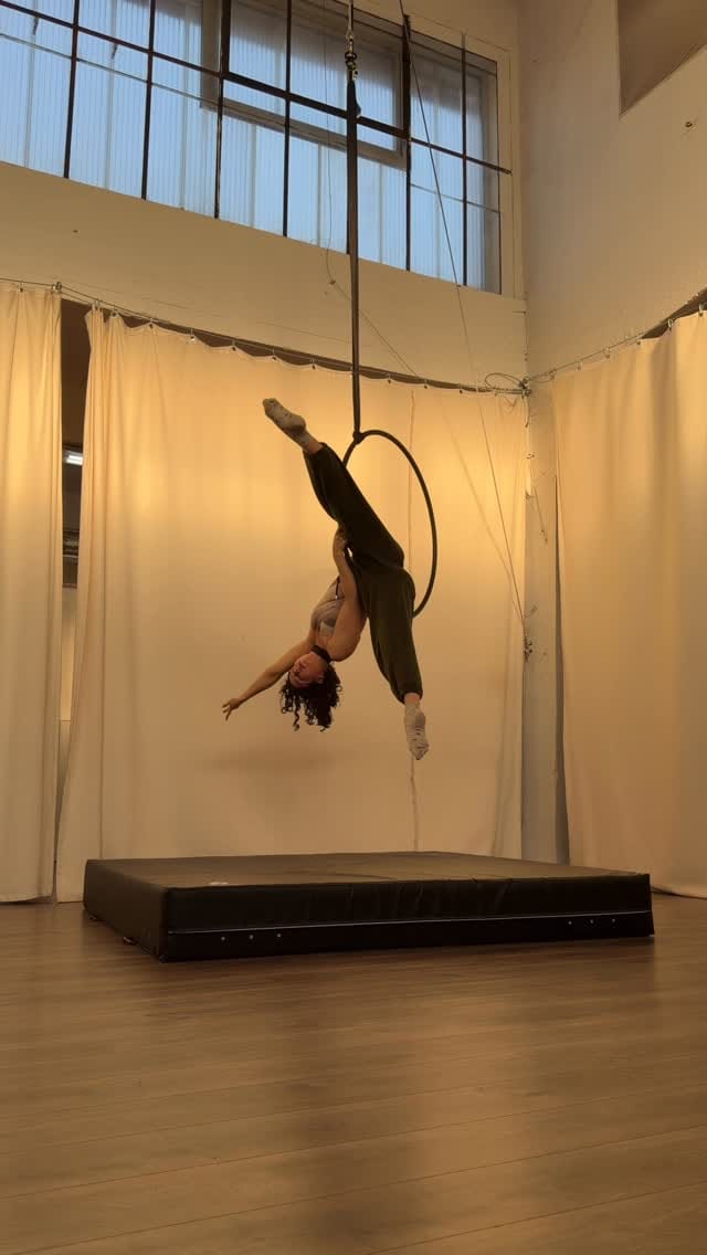 Post 4 by Ester on Instagram (video)