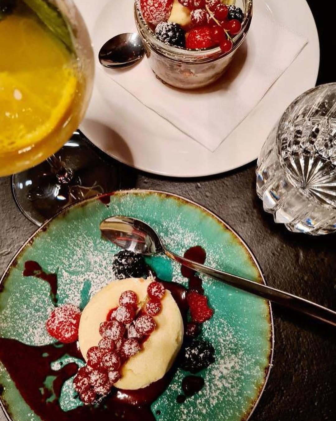 Post 5 by HEART Restaurant & Bar München on Instagram (carousel)