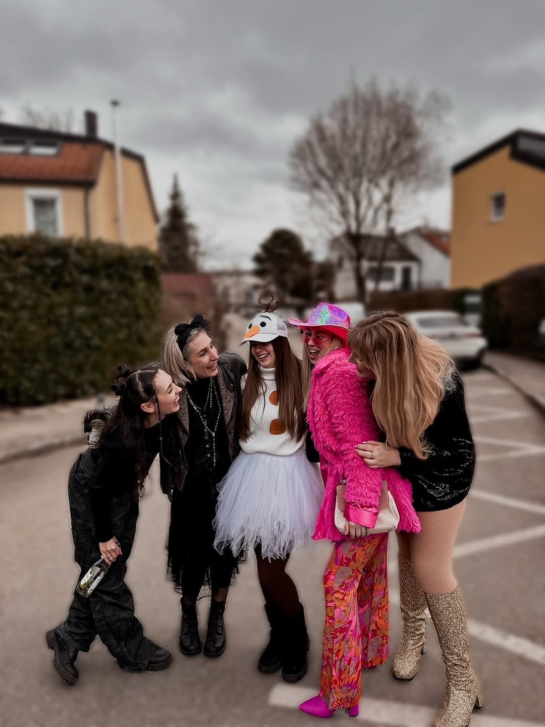 Post 1 by Ronja on Instagram (carousel)