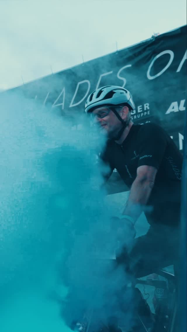 Post 9 by „Shades of Speed • Cycling Event“ on Instagram (video)