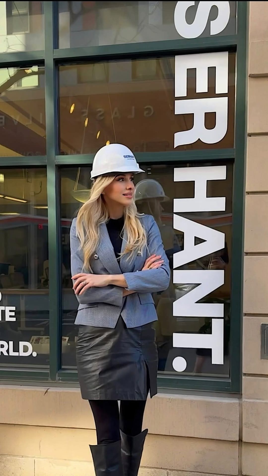 Post 10 by JUSTYNA GOLDMAN on Instagram (video)