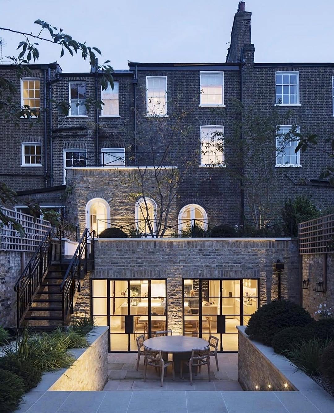 Post 6 by Studio Link on Instagram (carousel)