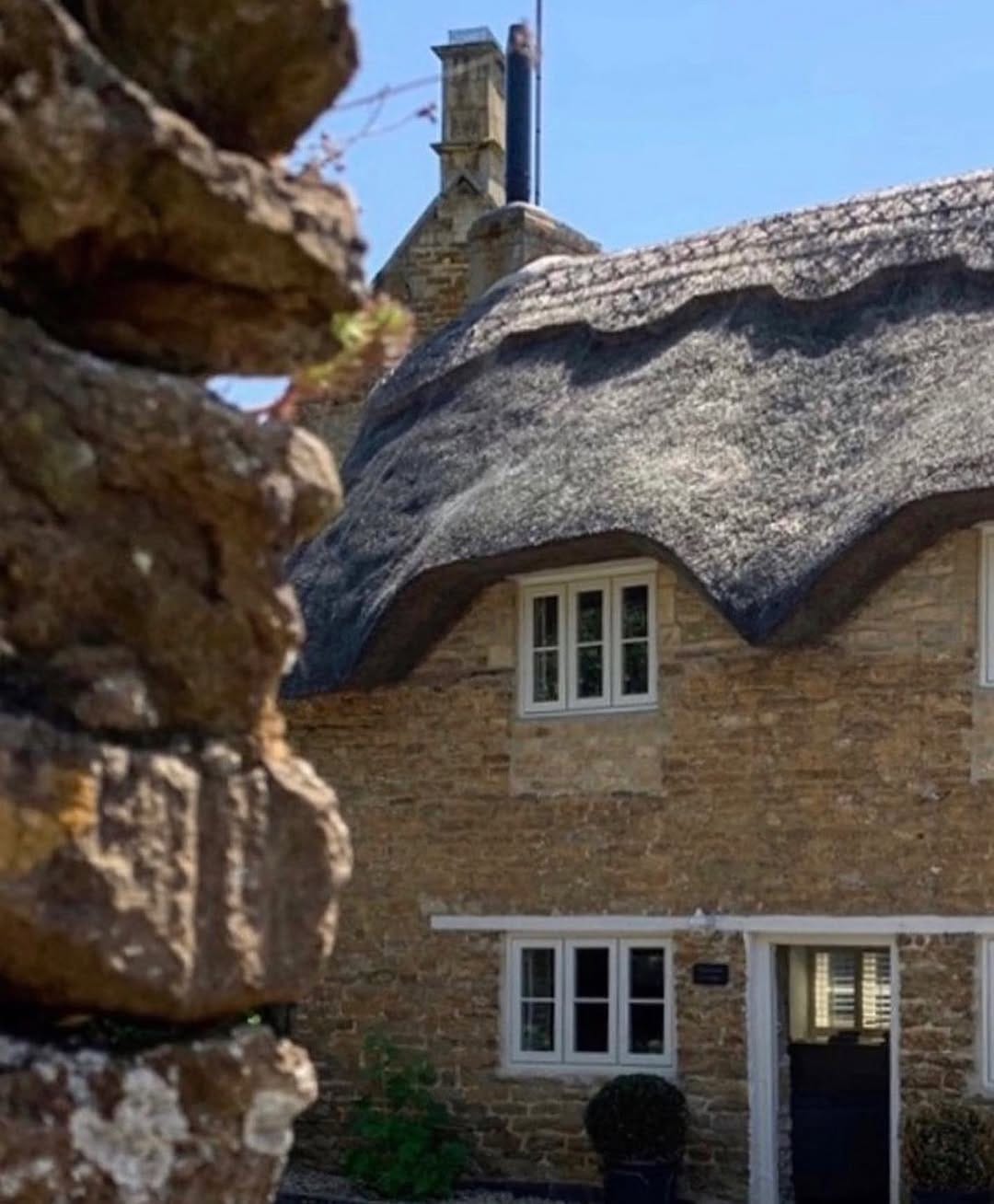 Post 8 by Luxury Cottage in the Cotswolds on Instagram (image)