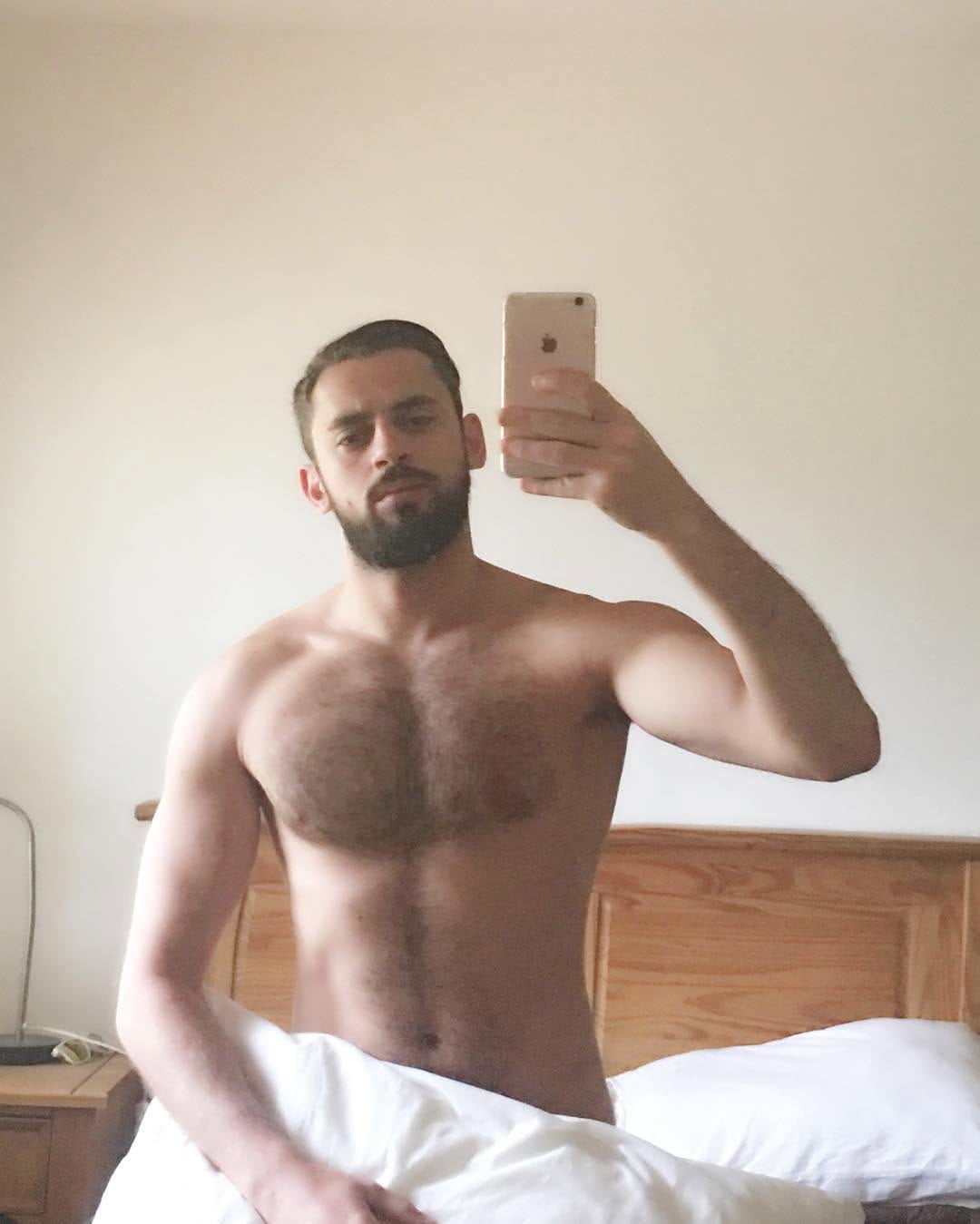 Post 10 by Arab-Caesar Lon on Instagram (image)