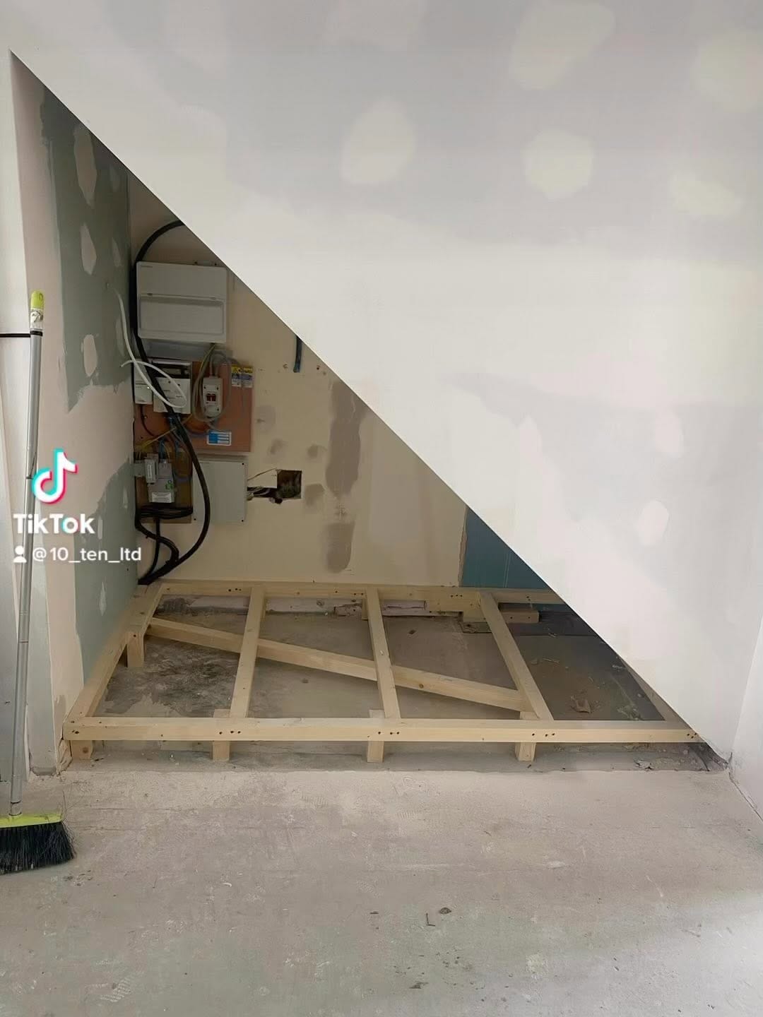 Post 9 by 10/Ten construction ltd on Instagram (video)