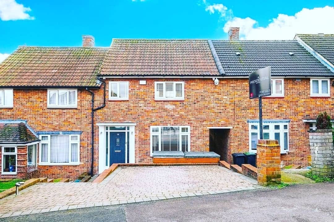 Post 9 by Tenimic Real Estate GroupUK💎🇬🇧 on Instagram (carousel)