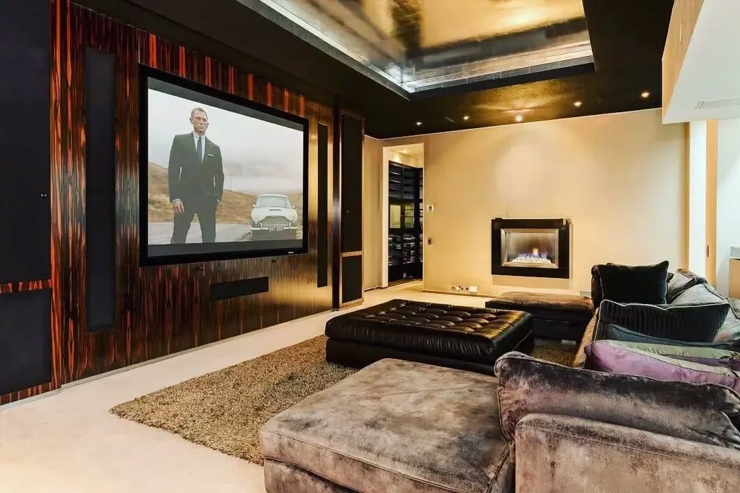 Post 5 by Tenimic Real Estate GroupUK💎🇬🇧 on Instagram (carousel)