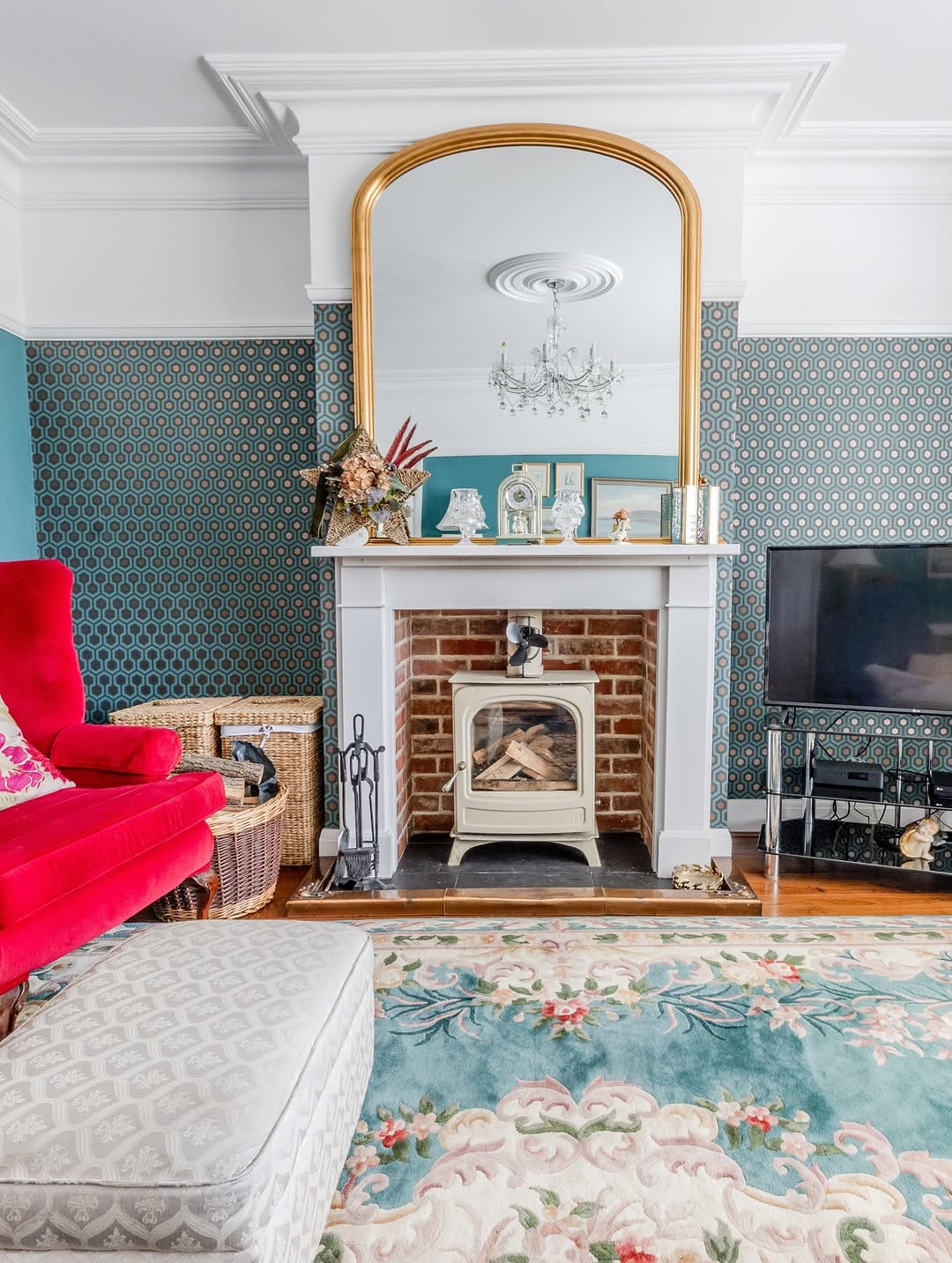 Post 4 by Home Estate Agents on Instagram (carousel)