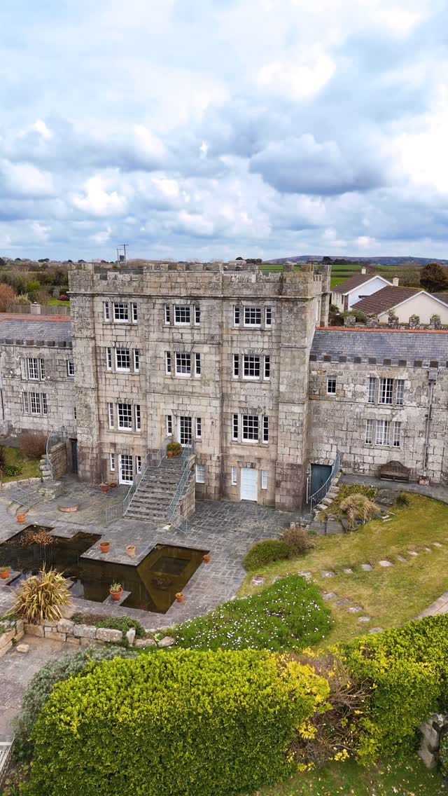 Post 8 by Forever Cornwall Retreats on Instagram (video)