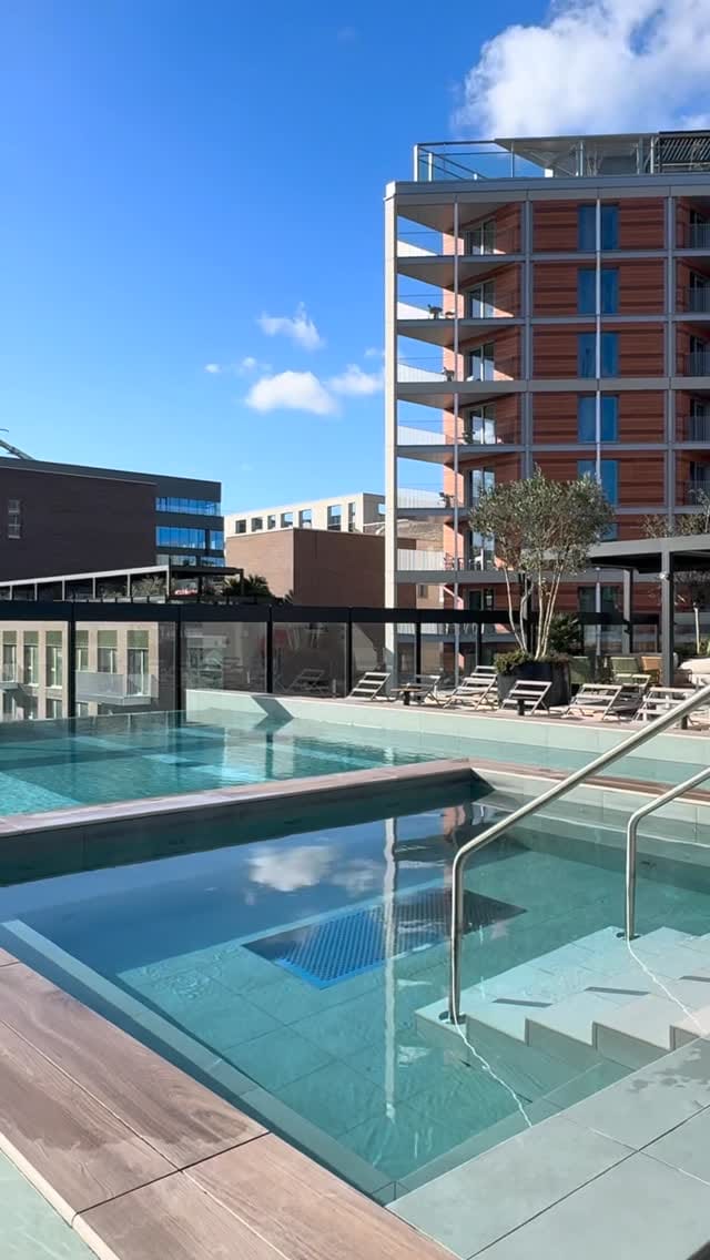 Post 1 by Foxtons on Instagram (video)