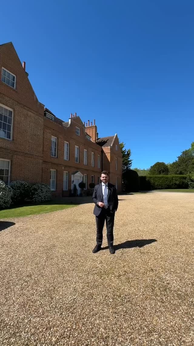 Post 3 by Foxtons on Instagram (video)
