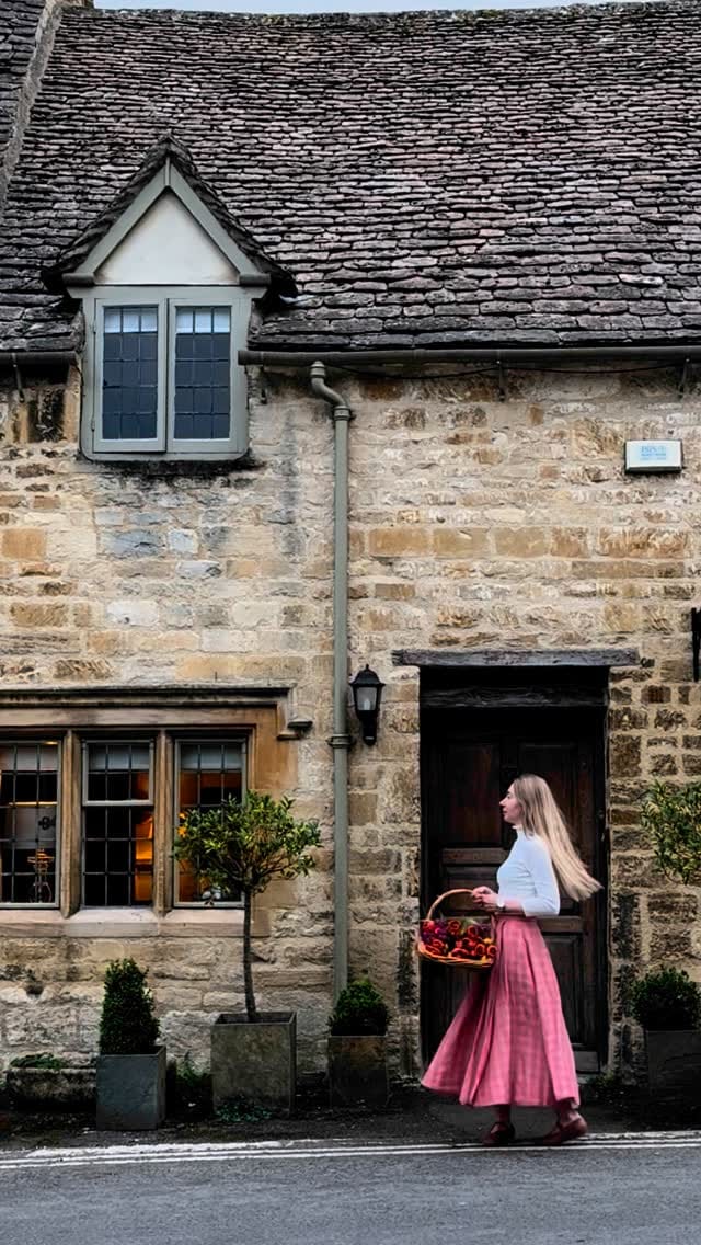 Post 10 by Manor Cottages on Instagram (video)