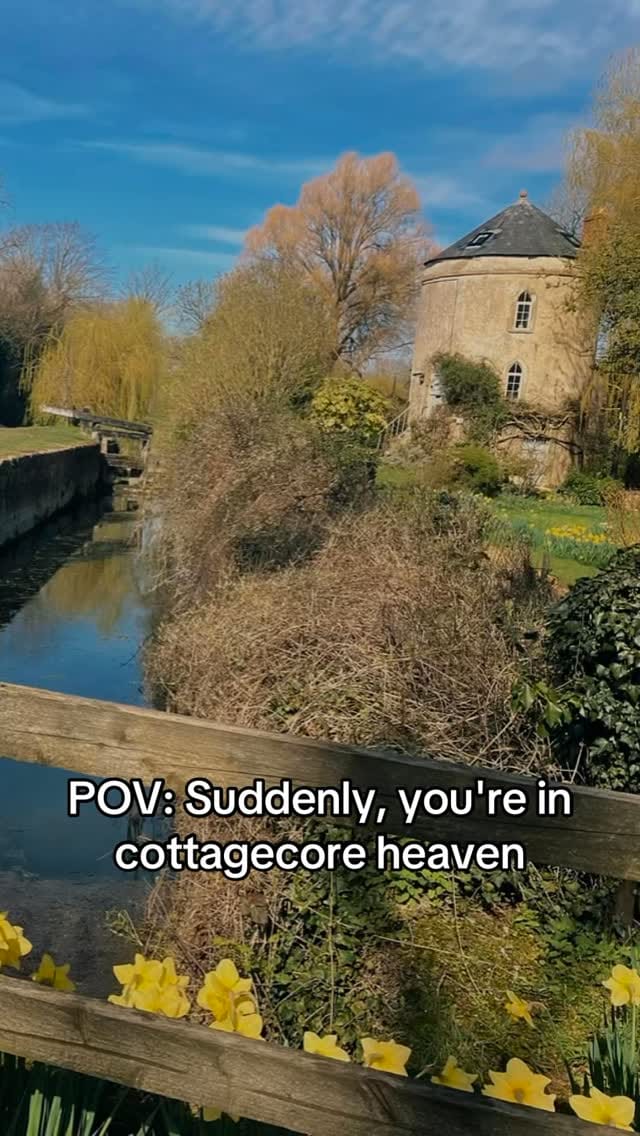 Post 5 by Manor Cottages on Instagram (video)
