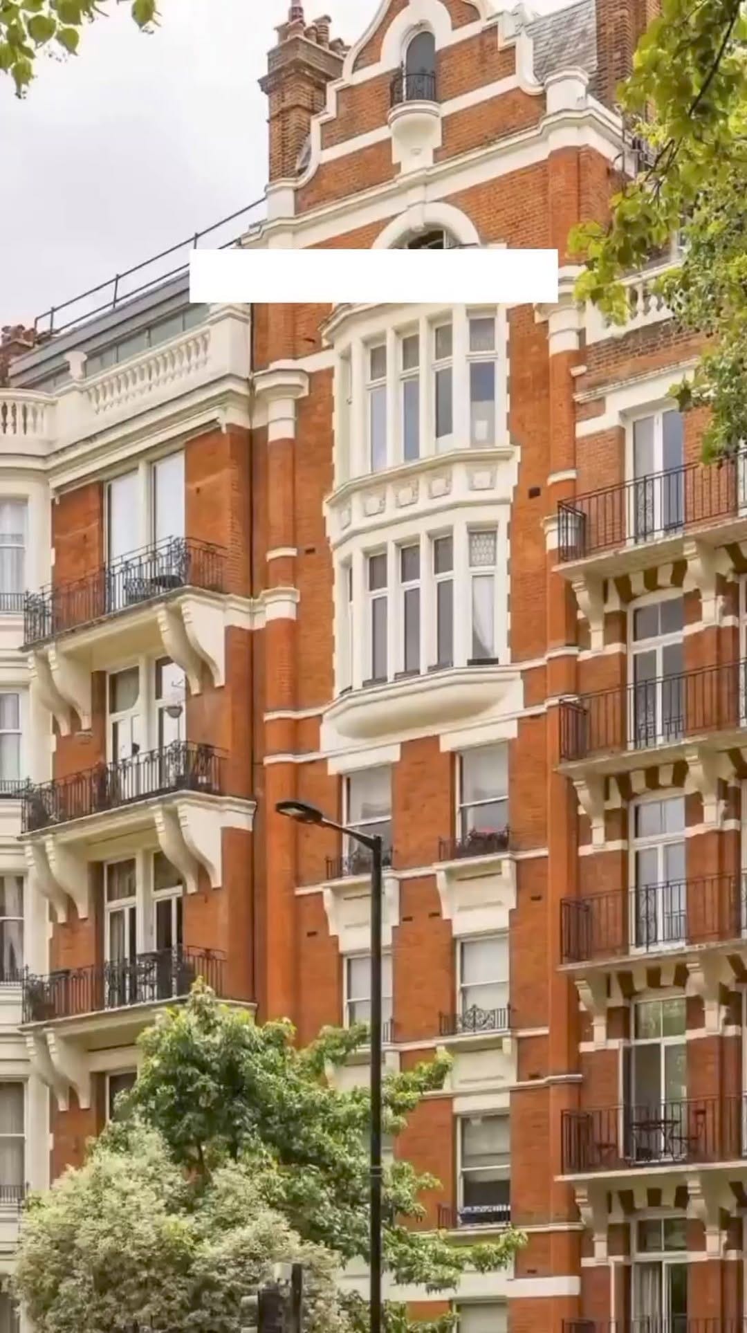 Post 8 by LUXURY LONDON STAYS on Instagram (video)