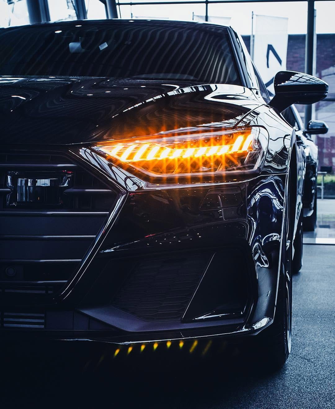 Post 10 by L O T R on Instagram (image)