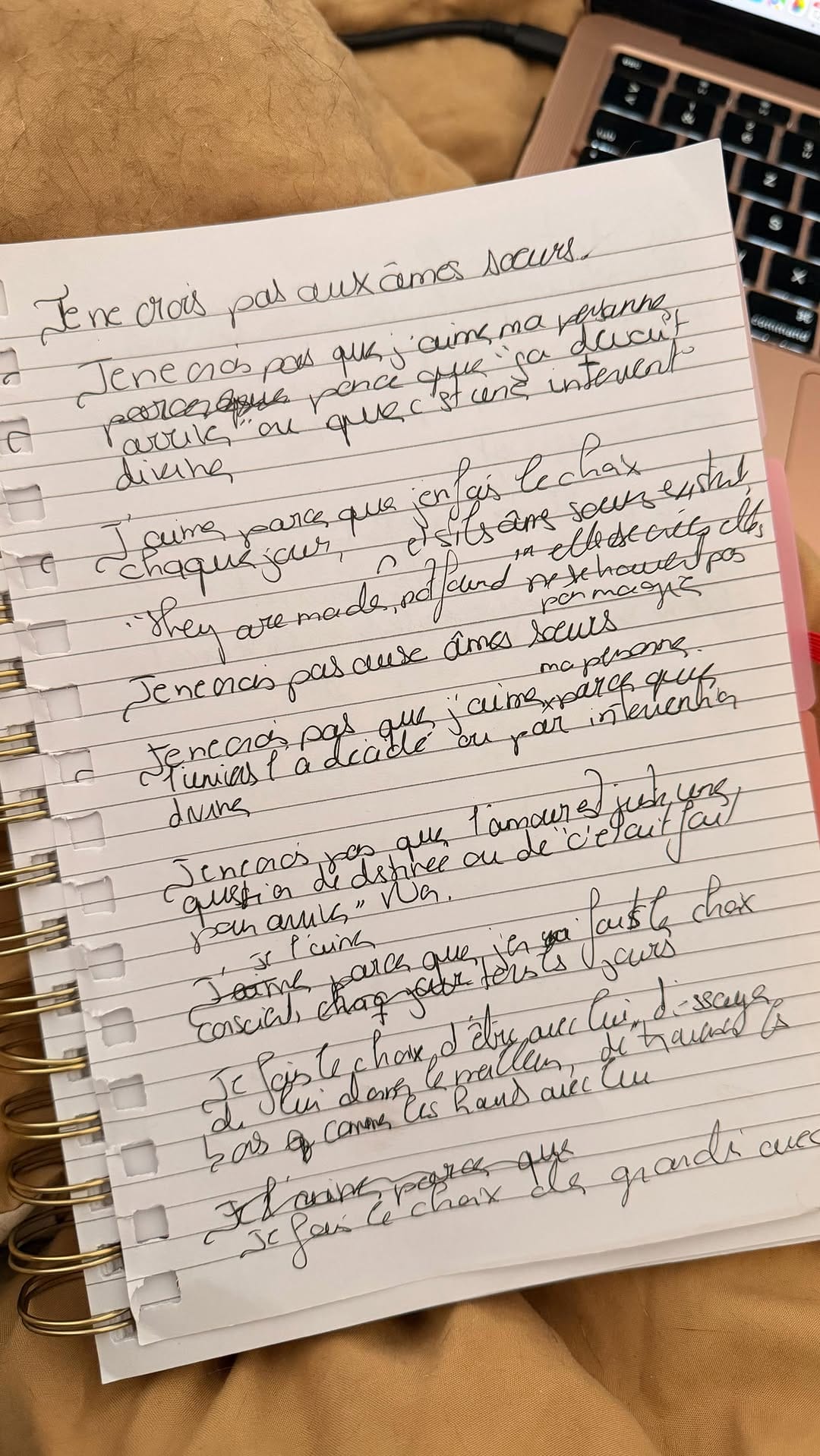 Post 6 by Séréna★ on Instagram (video)