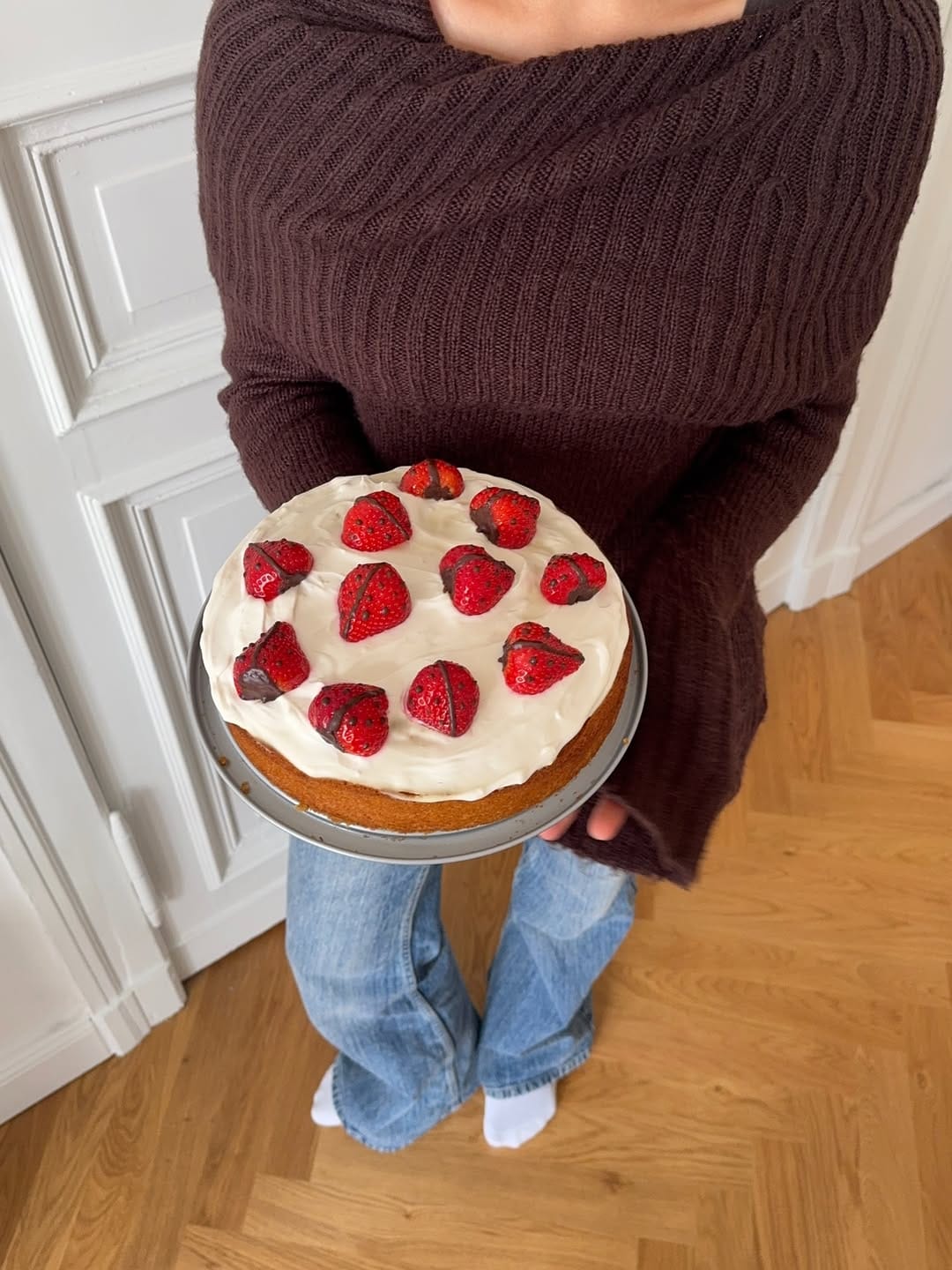 Post 5 by Emma Aurora on Instagram (carousel)