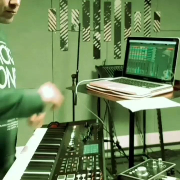 Post 4 by Jzules on Instagram (video)