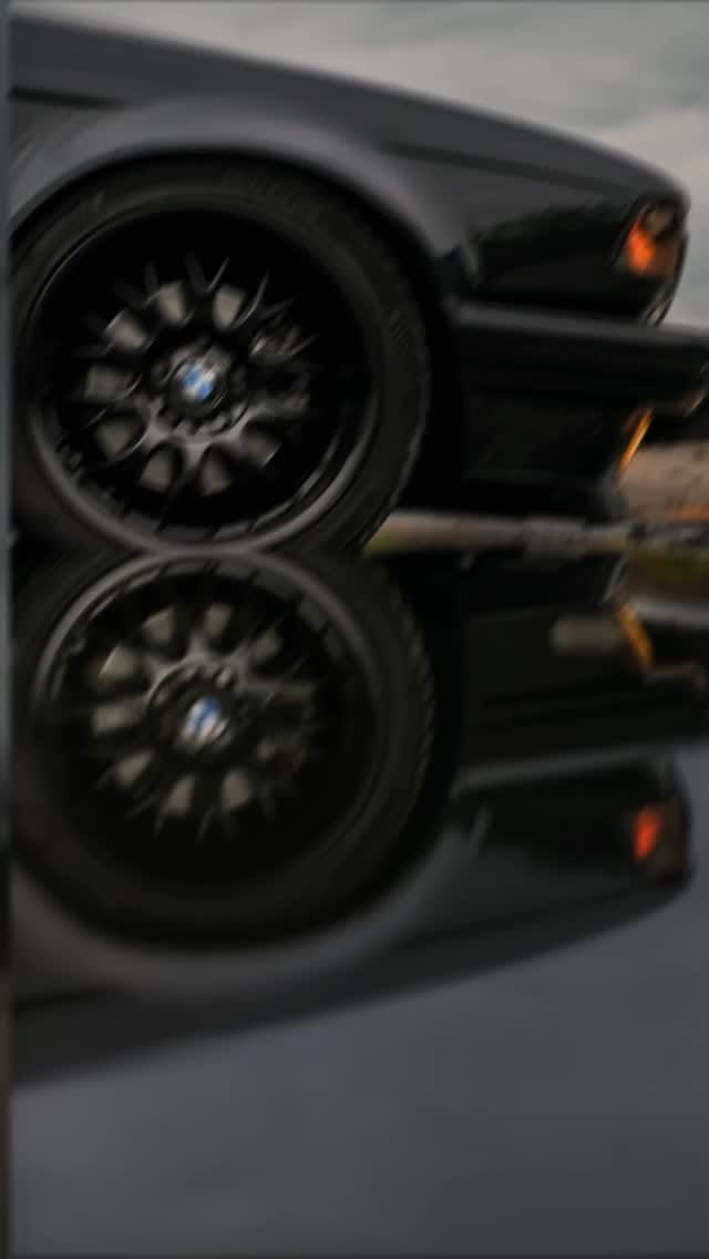 Post 4 by Bmw e32 Cla$$iC on Instagram (video)