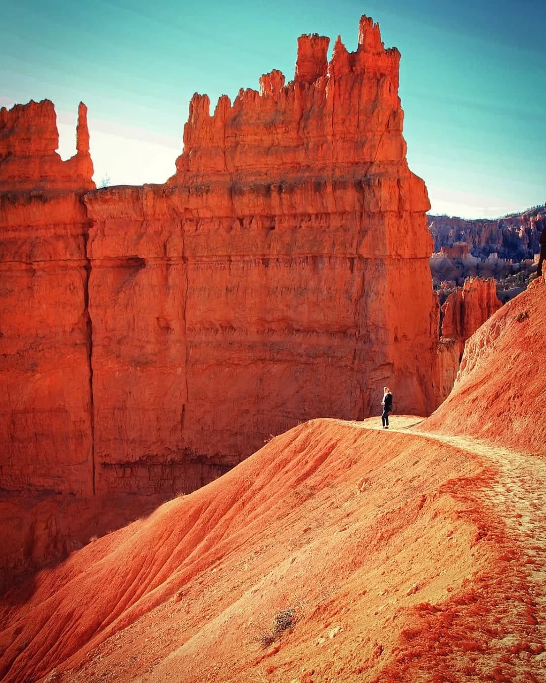 Post 6 by TRAVEL 🌍 CITIES 🌎 NATURE on Instagram (image)