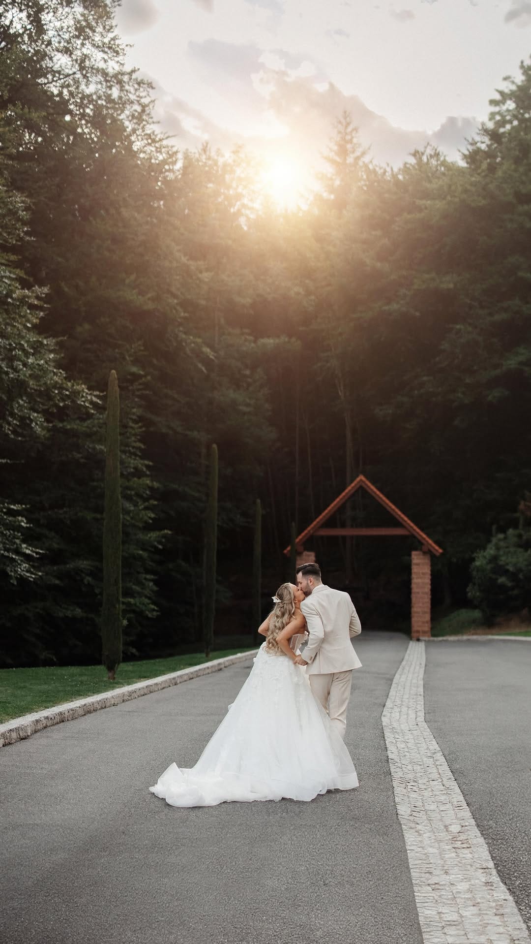Post 3 by Sofia Ruff | Wedding Photo & Film on Instagram (video)