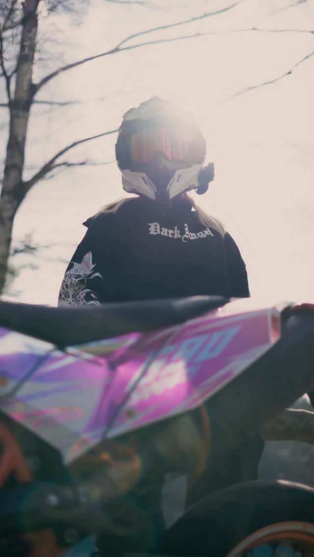 Post 3 by Lou on Instagram (video)
