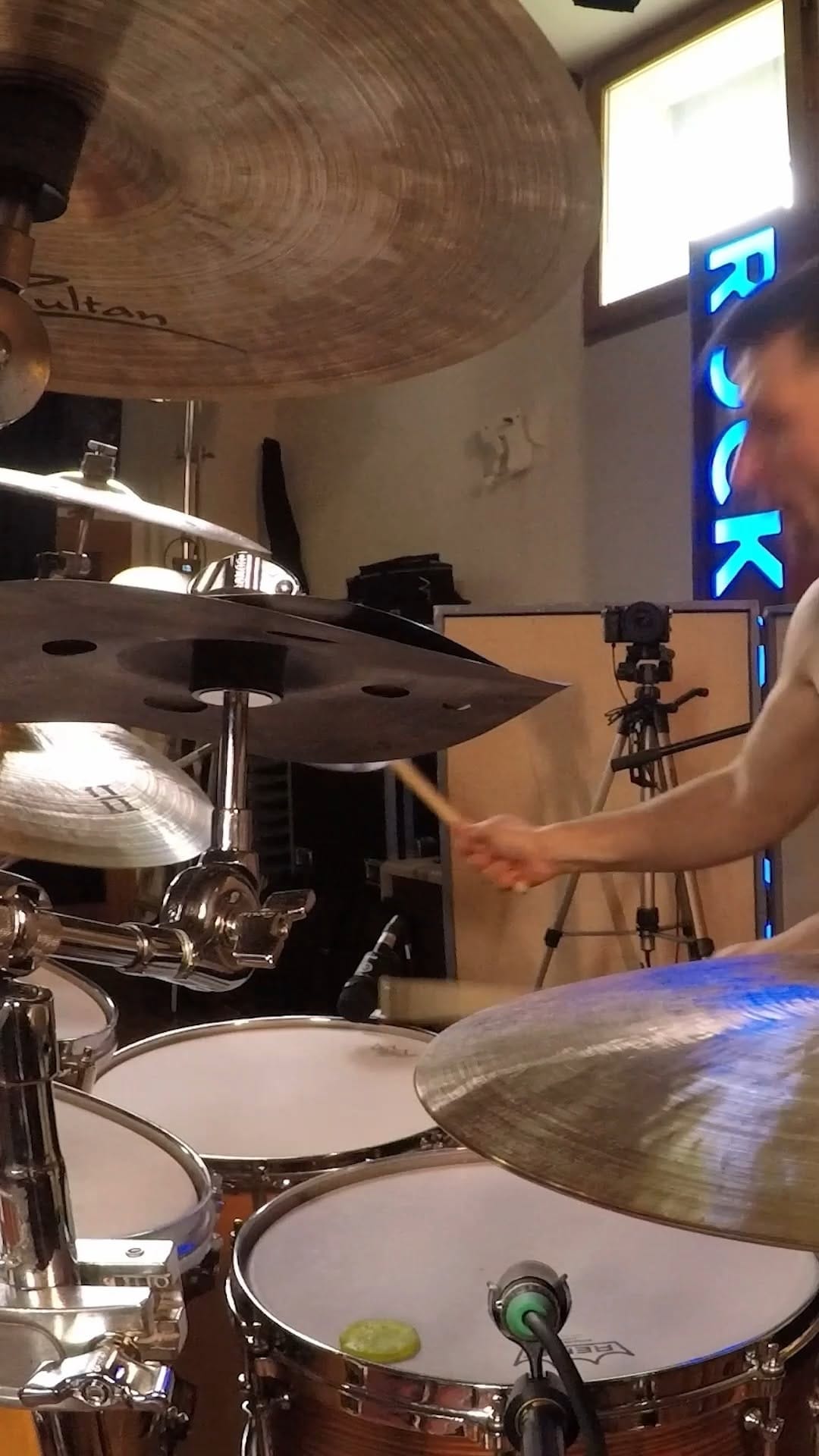 Post 7 by Todor Akimov on Instagram (video)