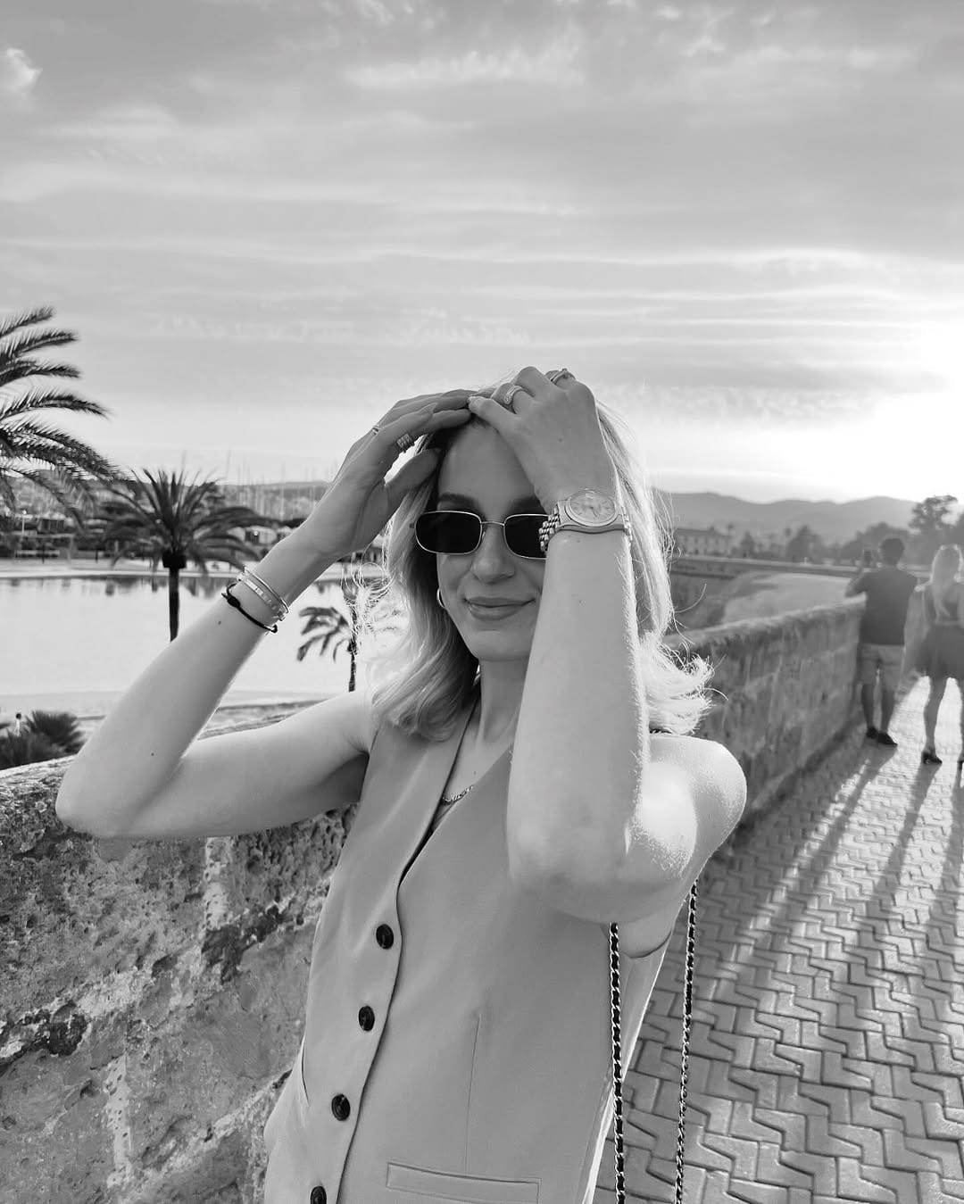 Post 4 by Toni Renken on Instagram (carousel)