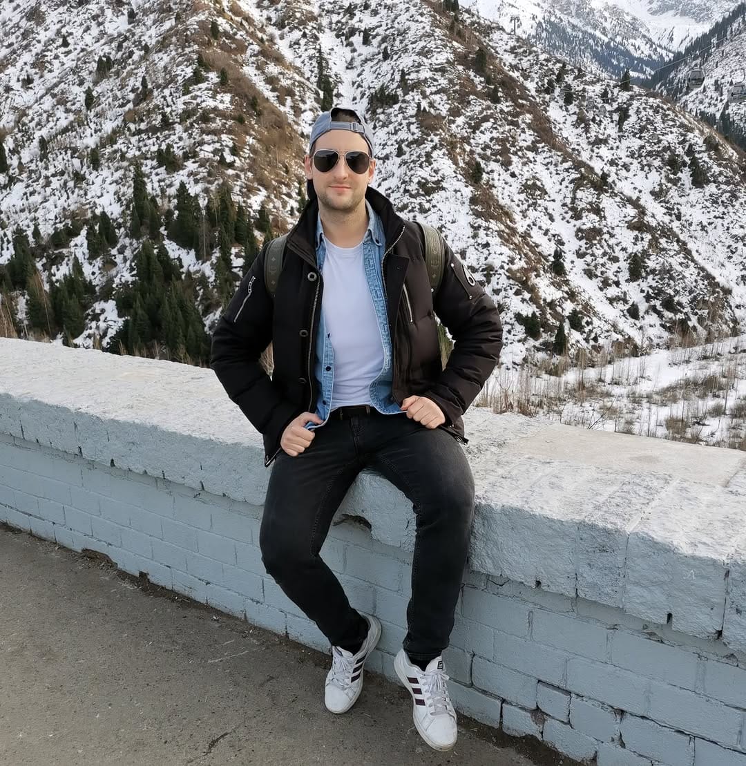 Post 9 by 🌟 ℕ𝕀ℂ𝕆𝕃𝔸𝕀 ℙ𝔼𝕋𝔼ℝ 𝕊𝕀𝕄𝕀ℕ𝕆𝔽𝔽 🌟 on Instagram (image)
