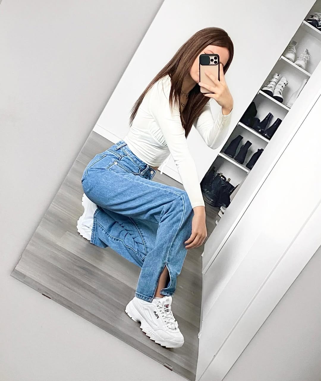 Post 3 by MELINA  | Outfit Posts | on Instagram (image)