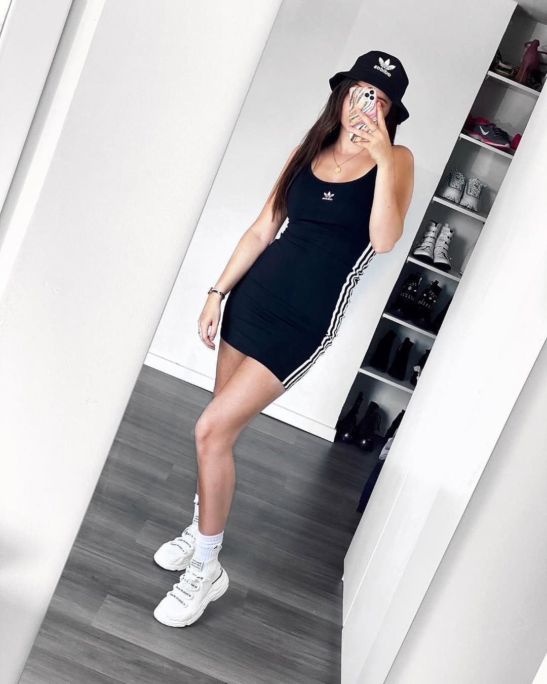 Post 4 by MELINA  | Outfit Posts | on Instagram (carousel)
