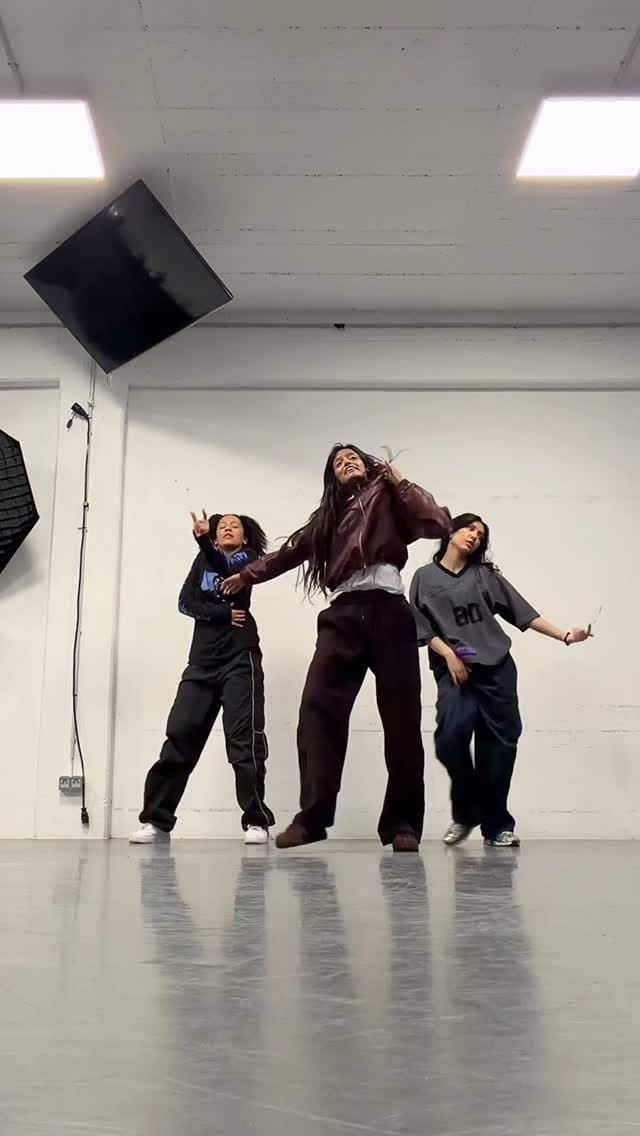 Post 1 by T I N A  K A M A L I👽 on Instagram (video)