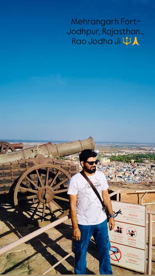 Post 2 by Ritesh Singh on Instagram (video)