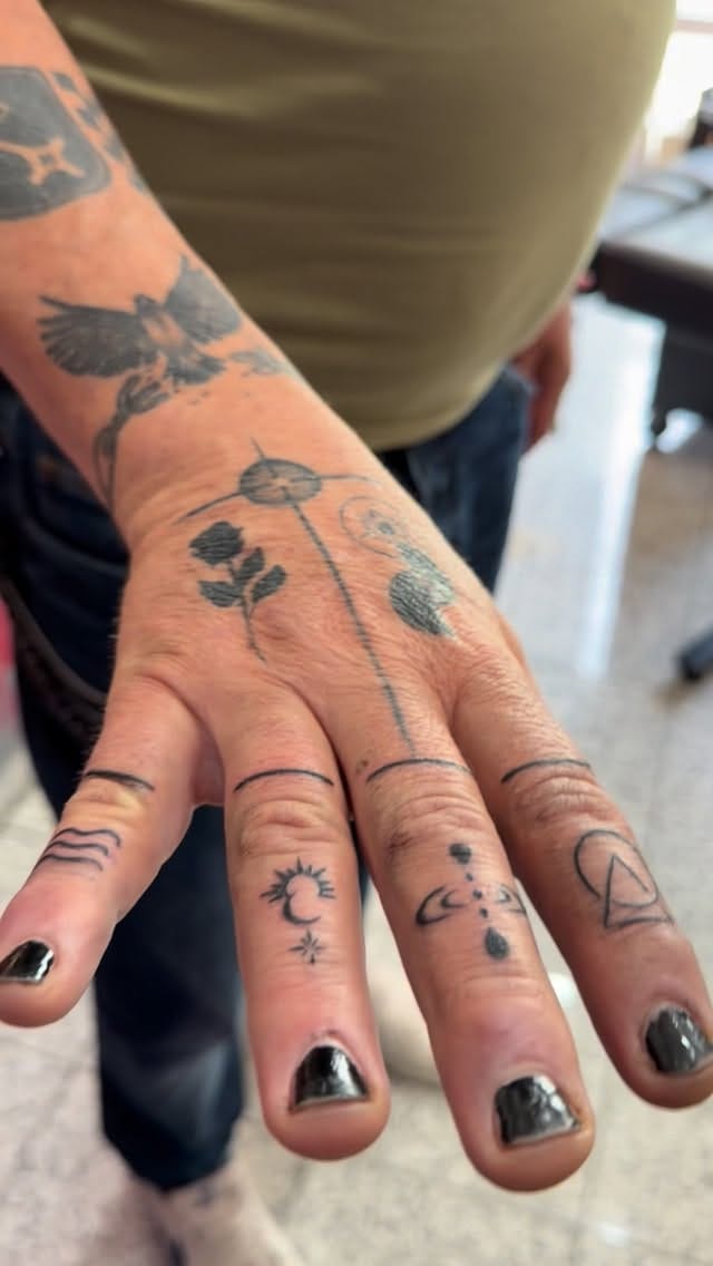 Post 2 by Schmierfink TATTOO Studio on Instagram (video)