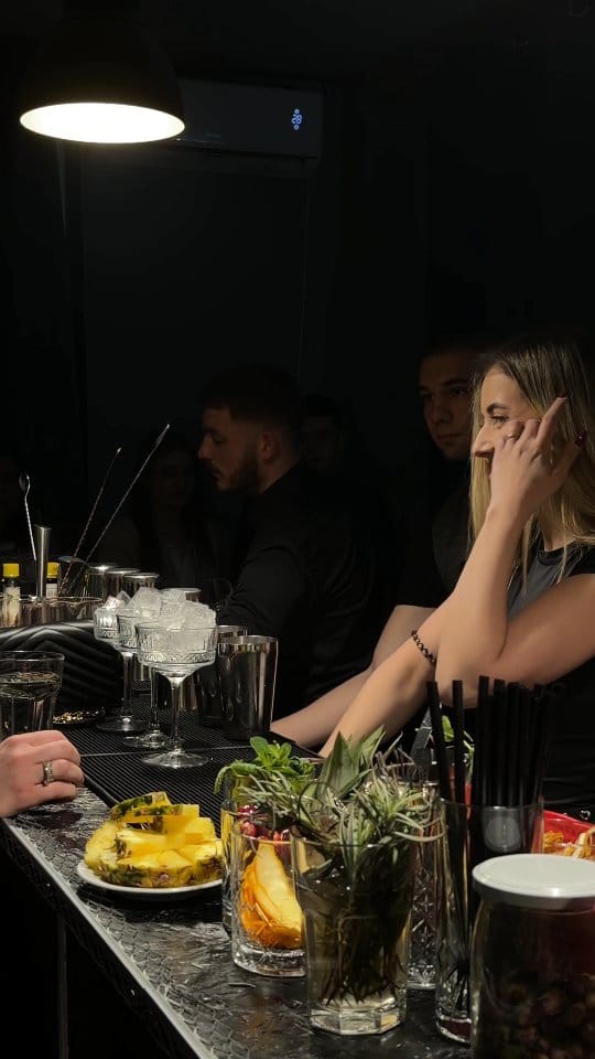 Post 8 by Bar Akademija on Instagram (video)