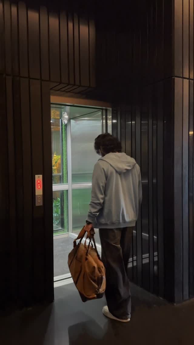 Post 6 by Dpotli | Premium Leather Goods on Instagram (video)