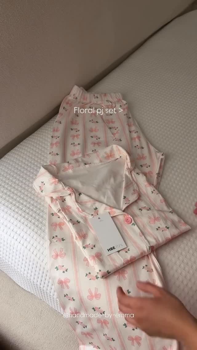 Post 6 by Handmade by emma on Instagram (video)