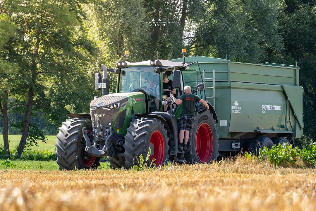 Post 8 by Mattis Müller on Instagram (image)