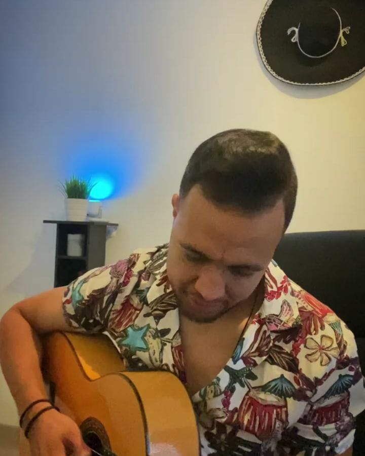 Post 10 by Miton Vlogs on Instagram (video)